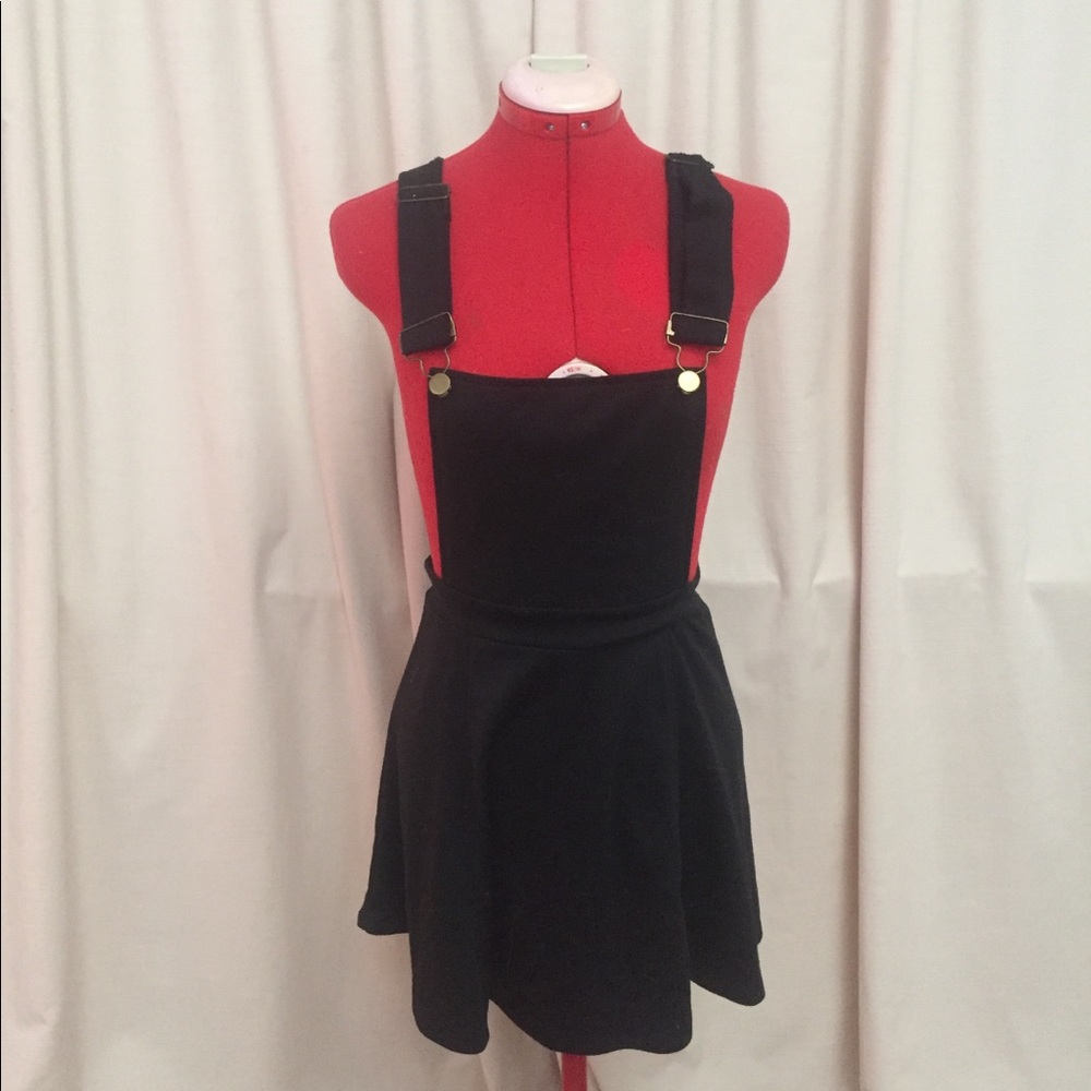 Black overall shirt